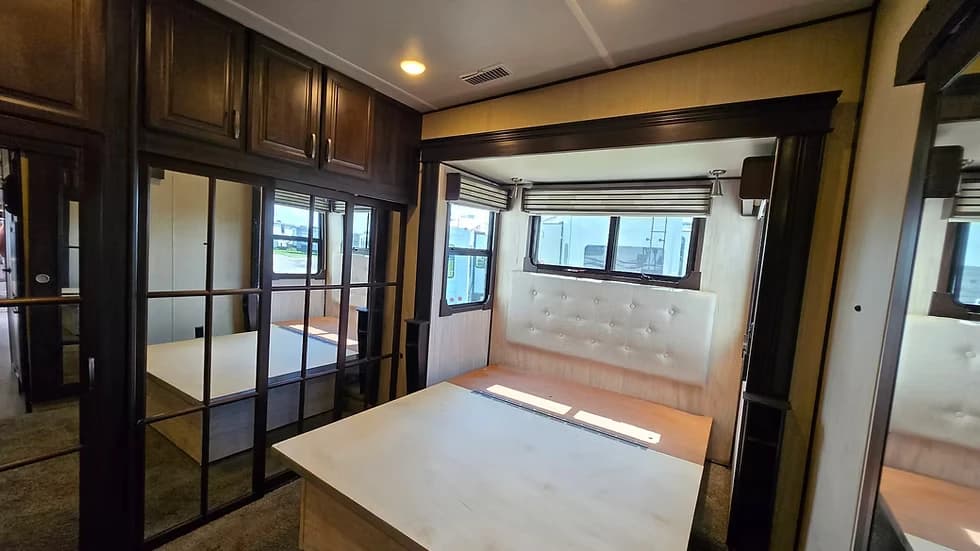 2017 Forest River Columbus F386FK