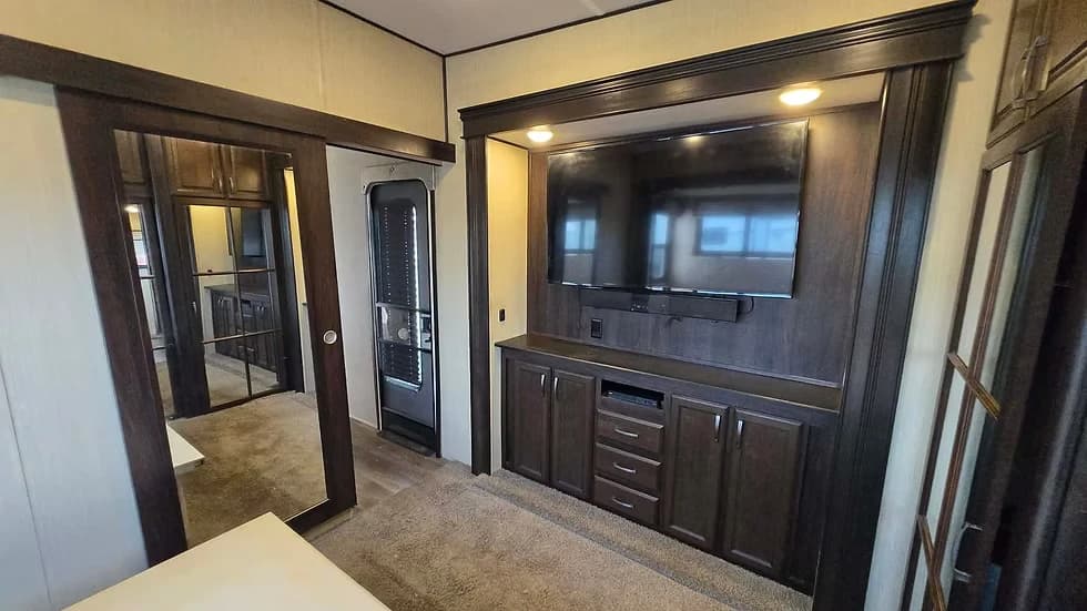 2017 Forest River Columbus F386FK