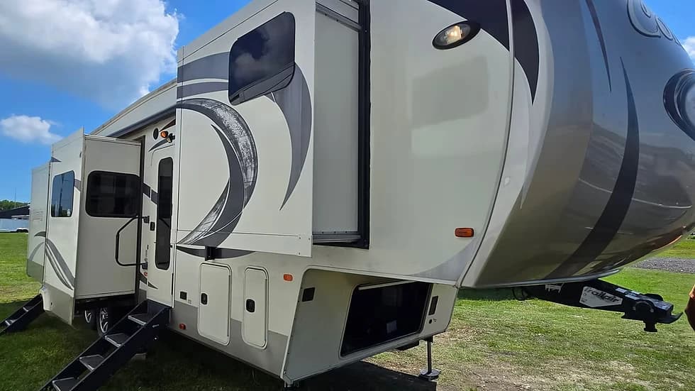 2017 Forest River Columbus F386FK