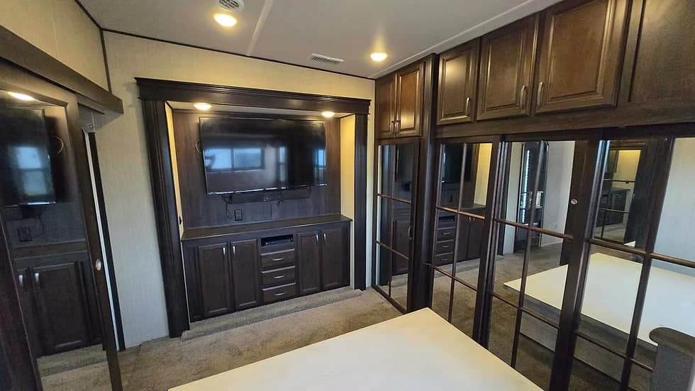 2017 Forest River Columbus F386FK