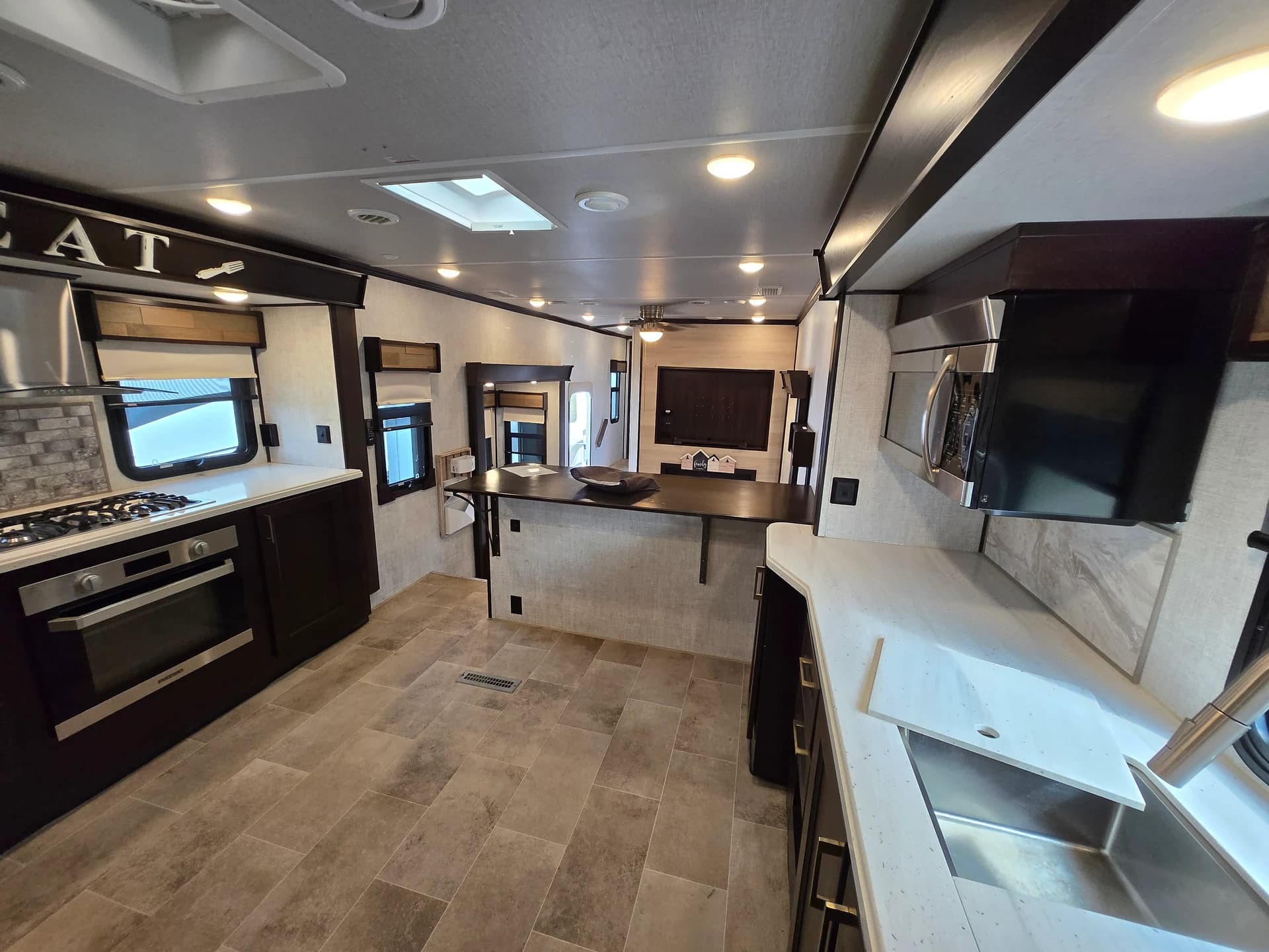 2021 Palomink Columbus 388FK