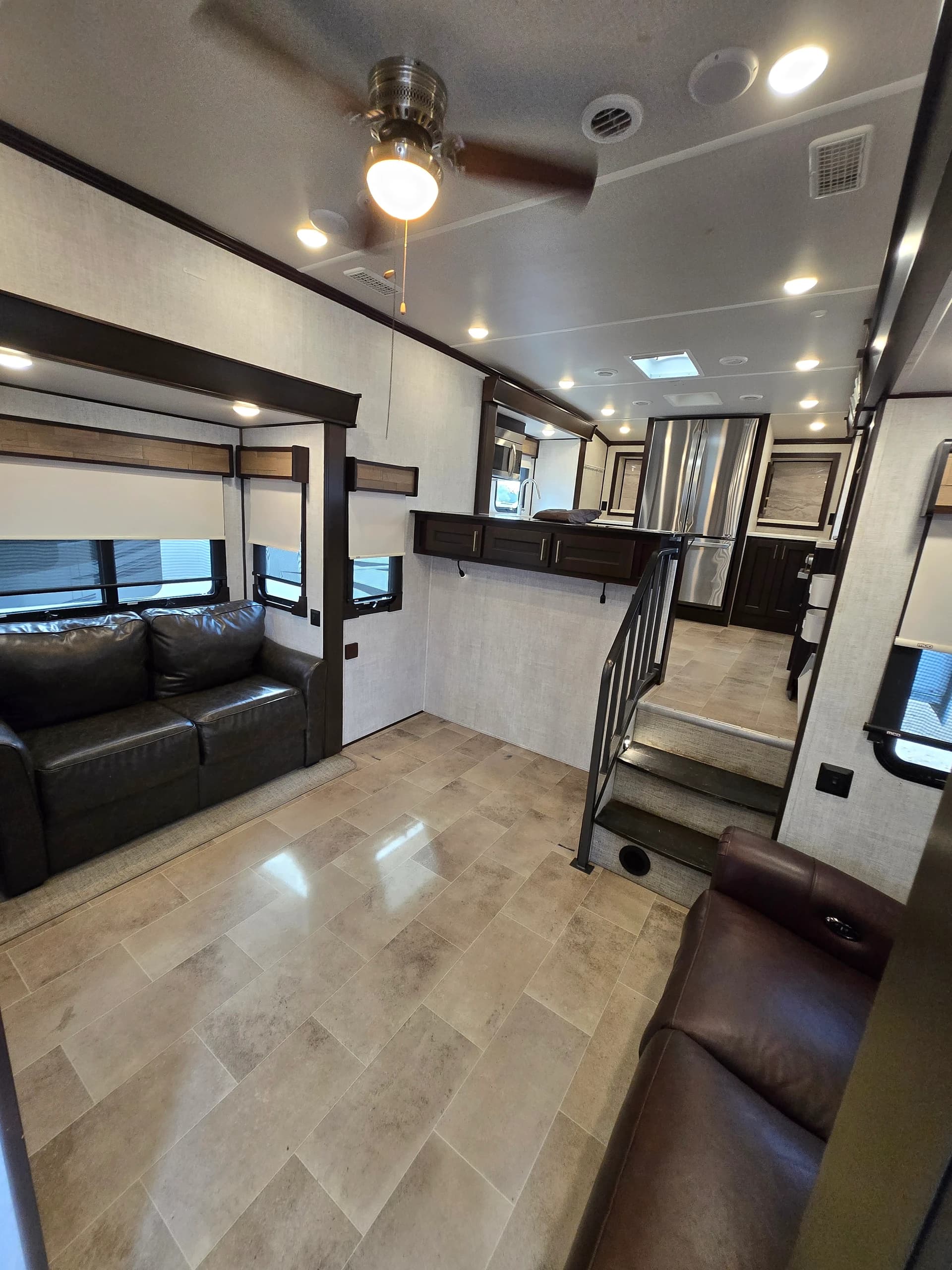 2021 Palomink Columbus 388FK