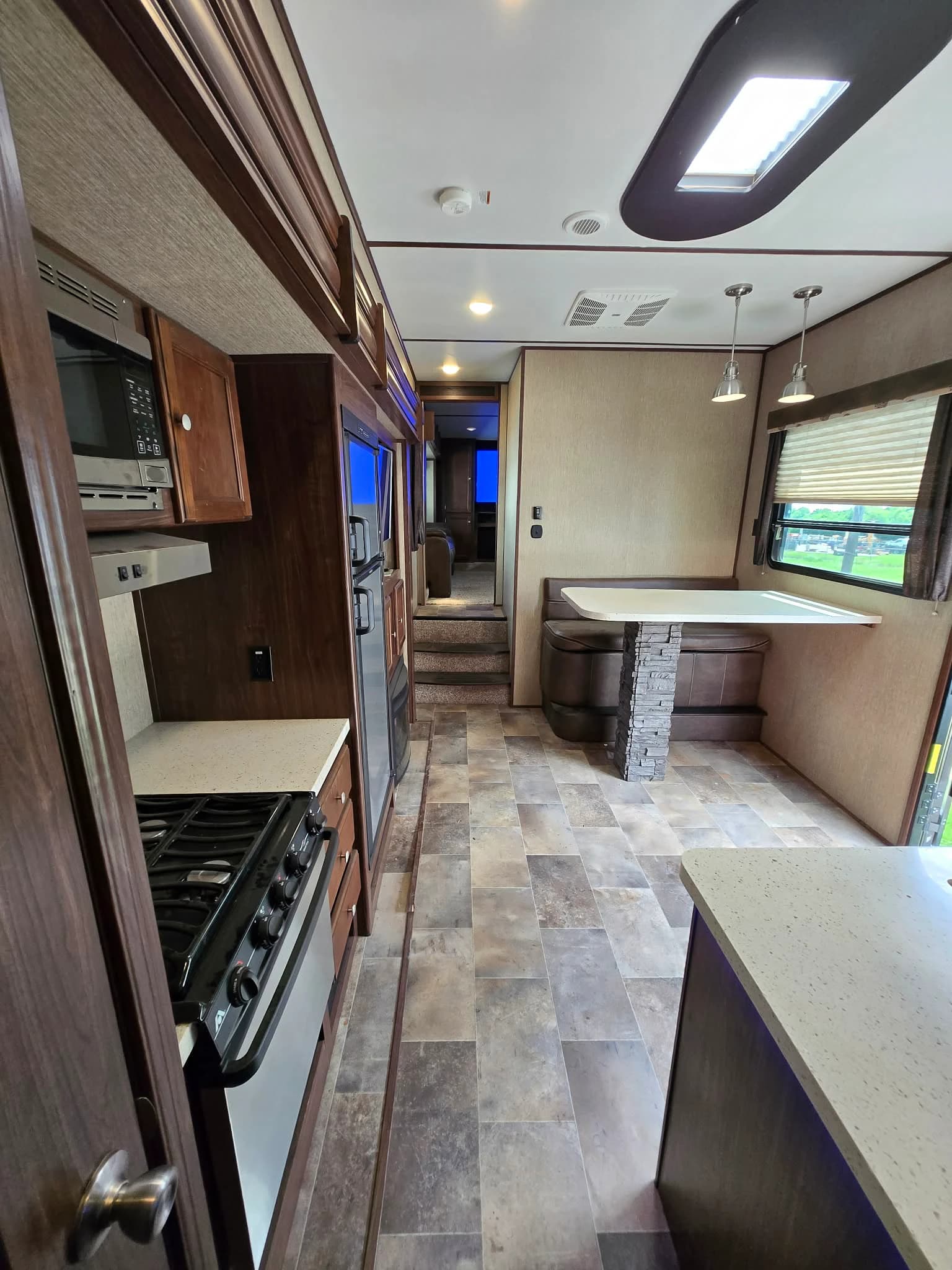 2018 Keystone Sprinter 359FWMPR