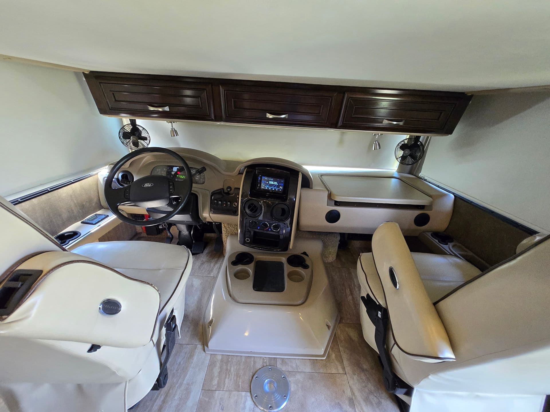 2017 Thor Challenger 37LX