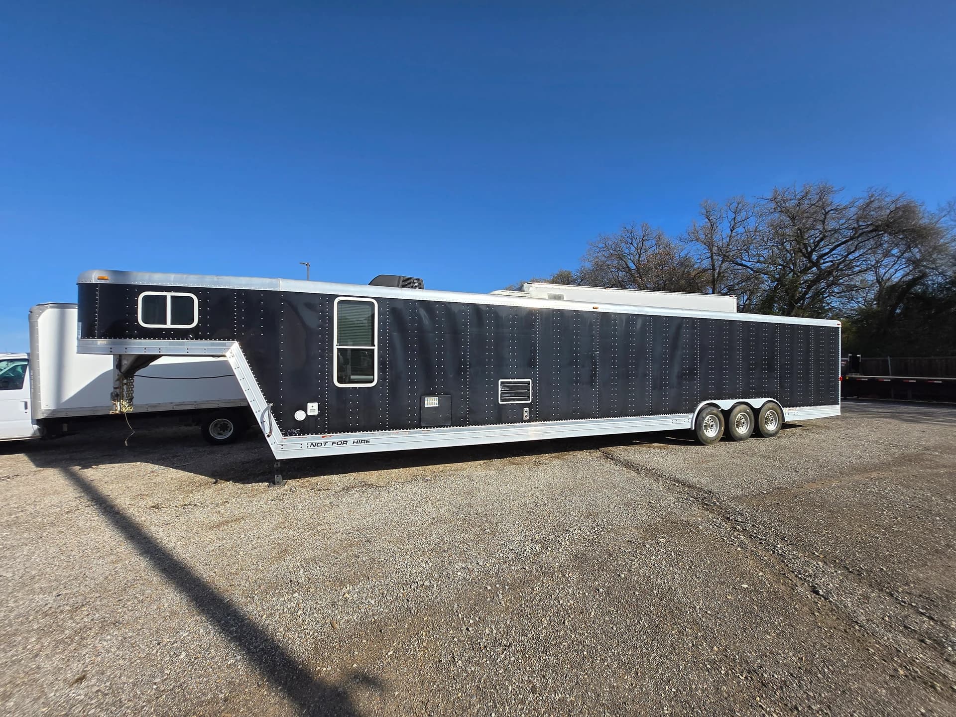 2004 Featherlite 4941 86X40