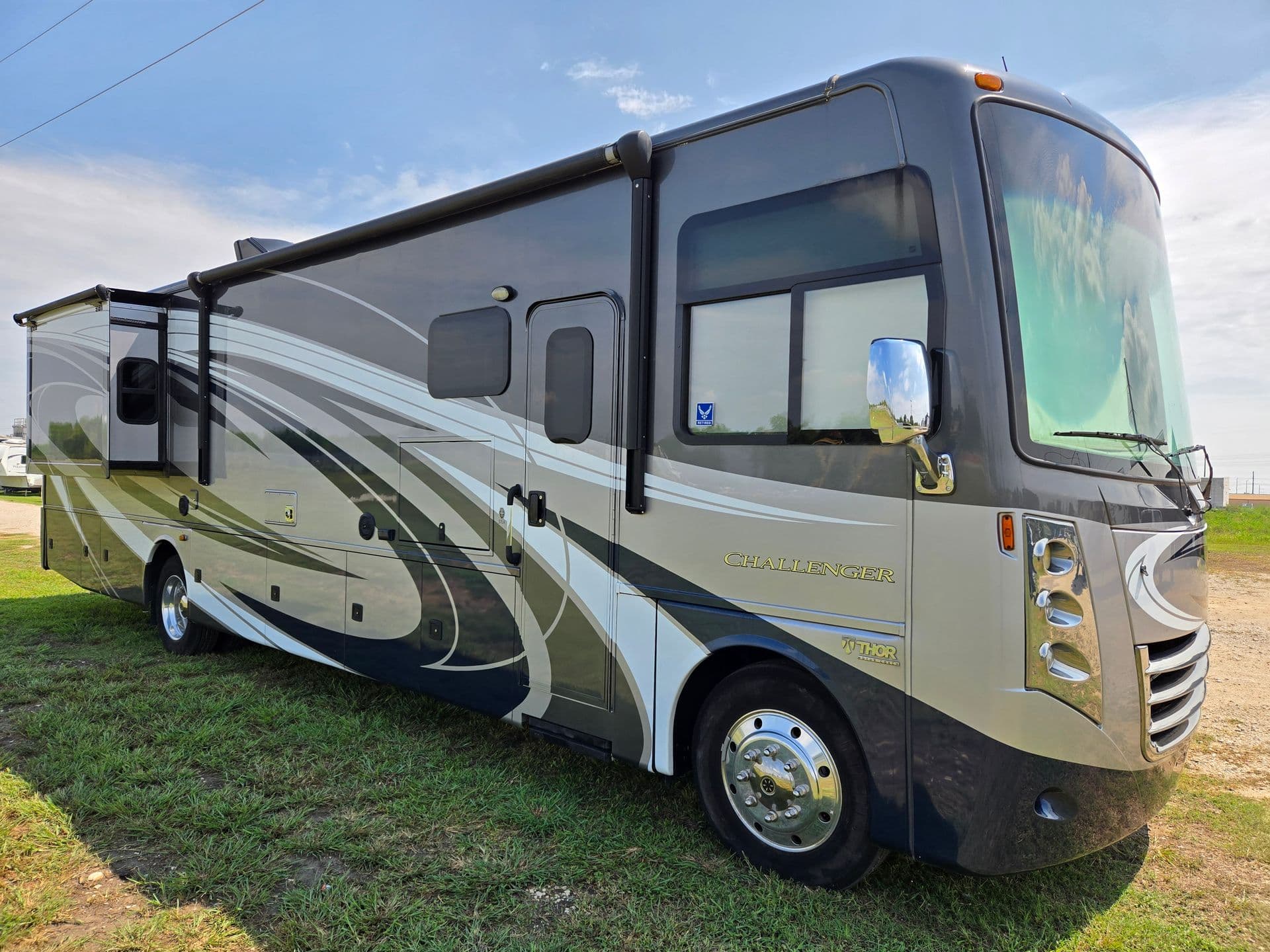 2017 Thor Challenger 37LX