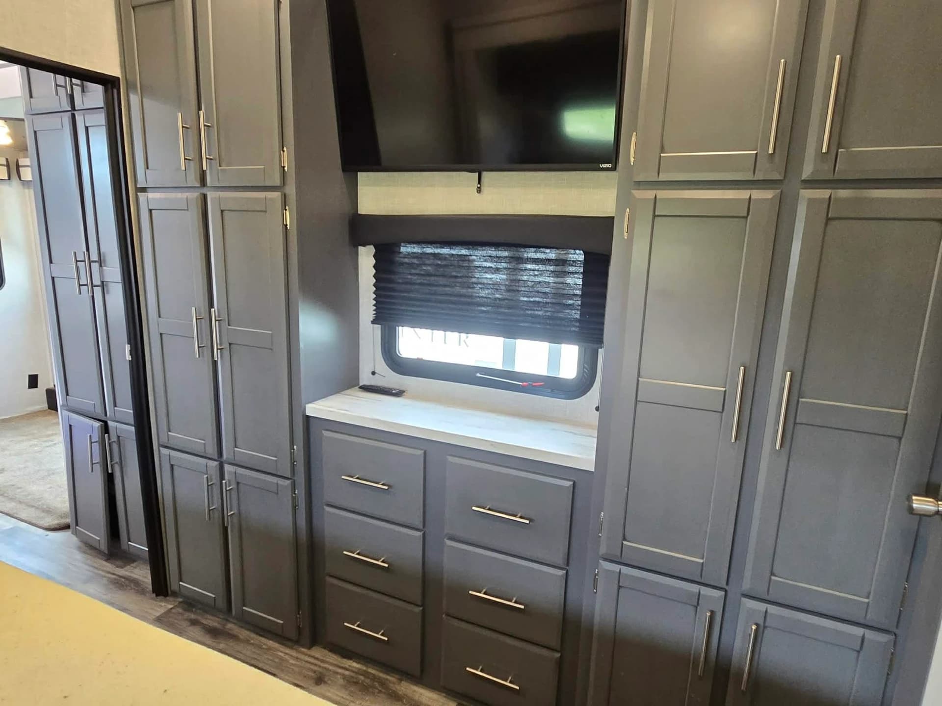 2022 Keystone Volante 3851FL