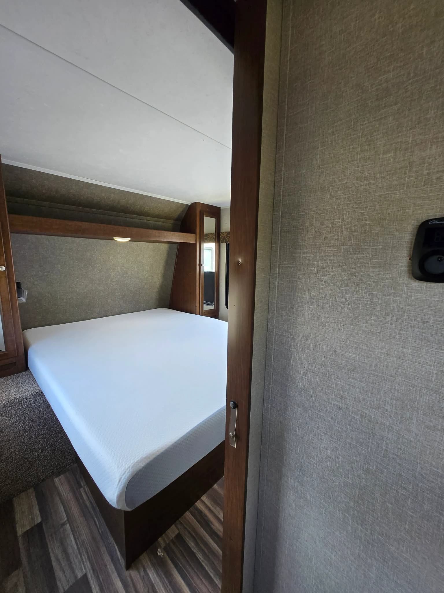 2024 Keystone Hideout 26RLS