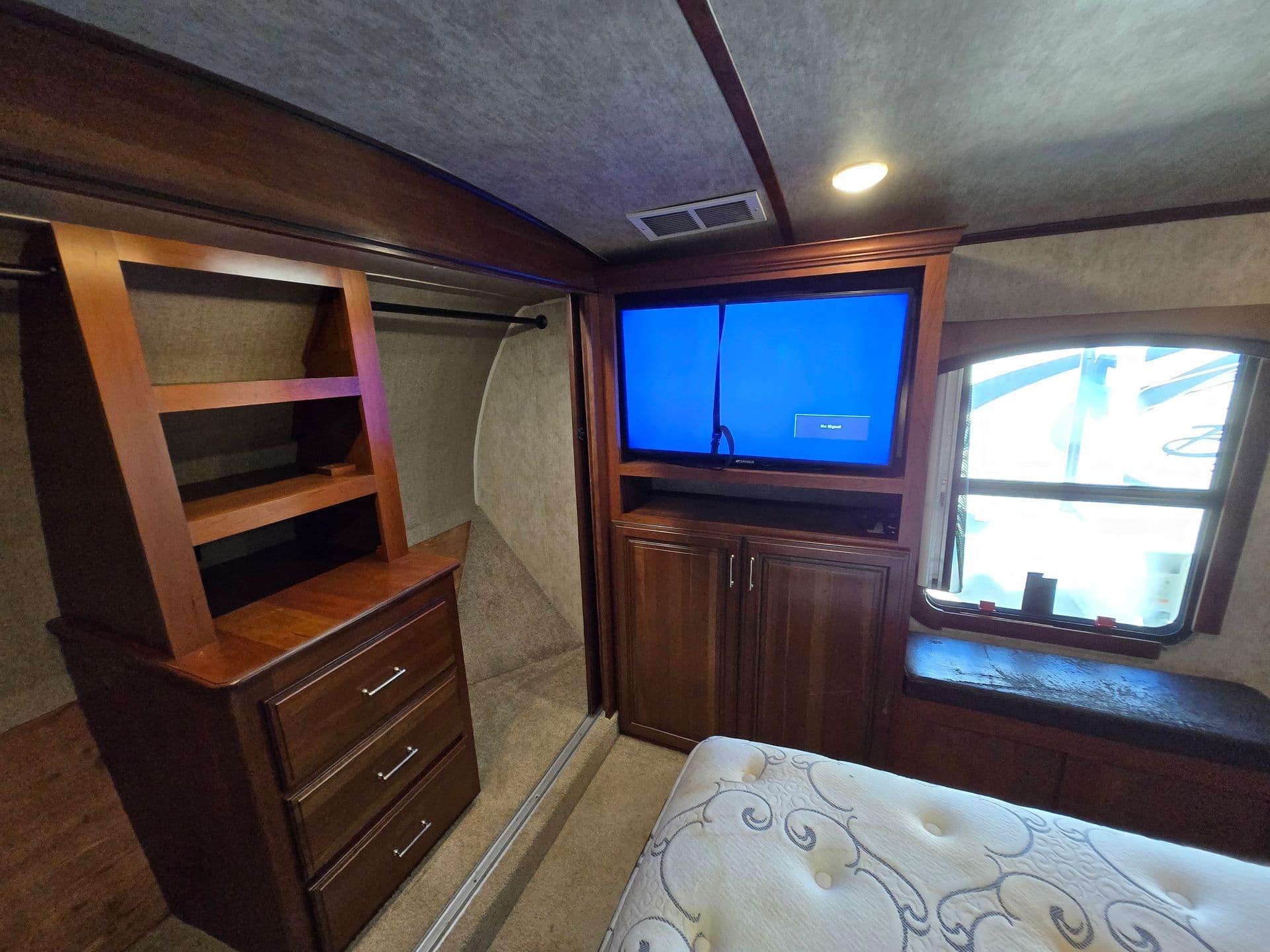 2015 Keystone Montana Big Sky 382RL