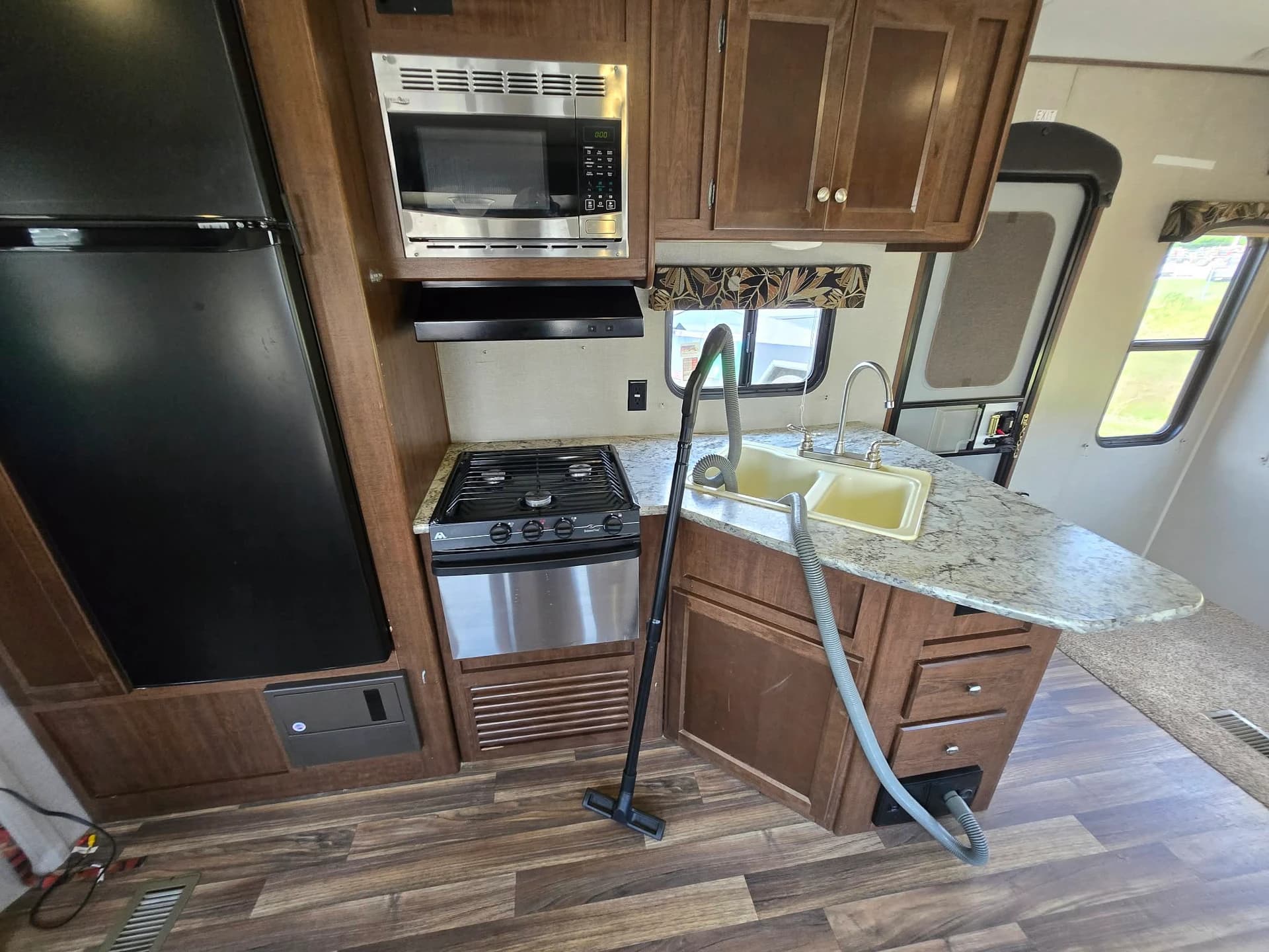 2024 Keystone Hideout 26RLS