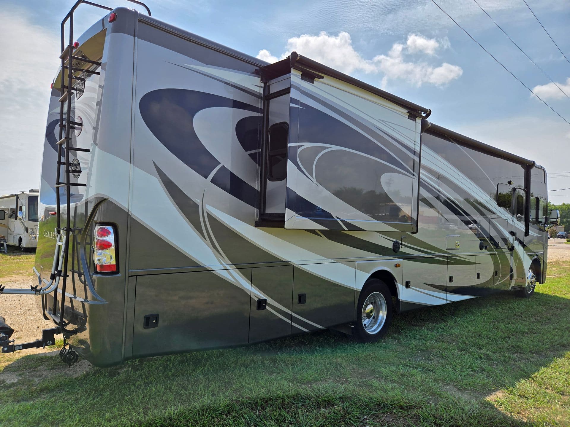 2017 Thor Challenger 37LX