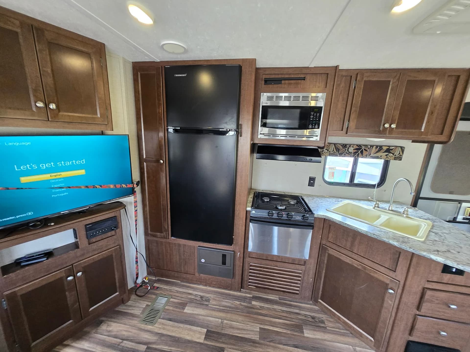 2024 Keystone Hideout 26RLS