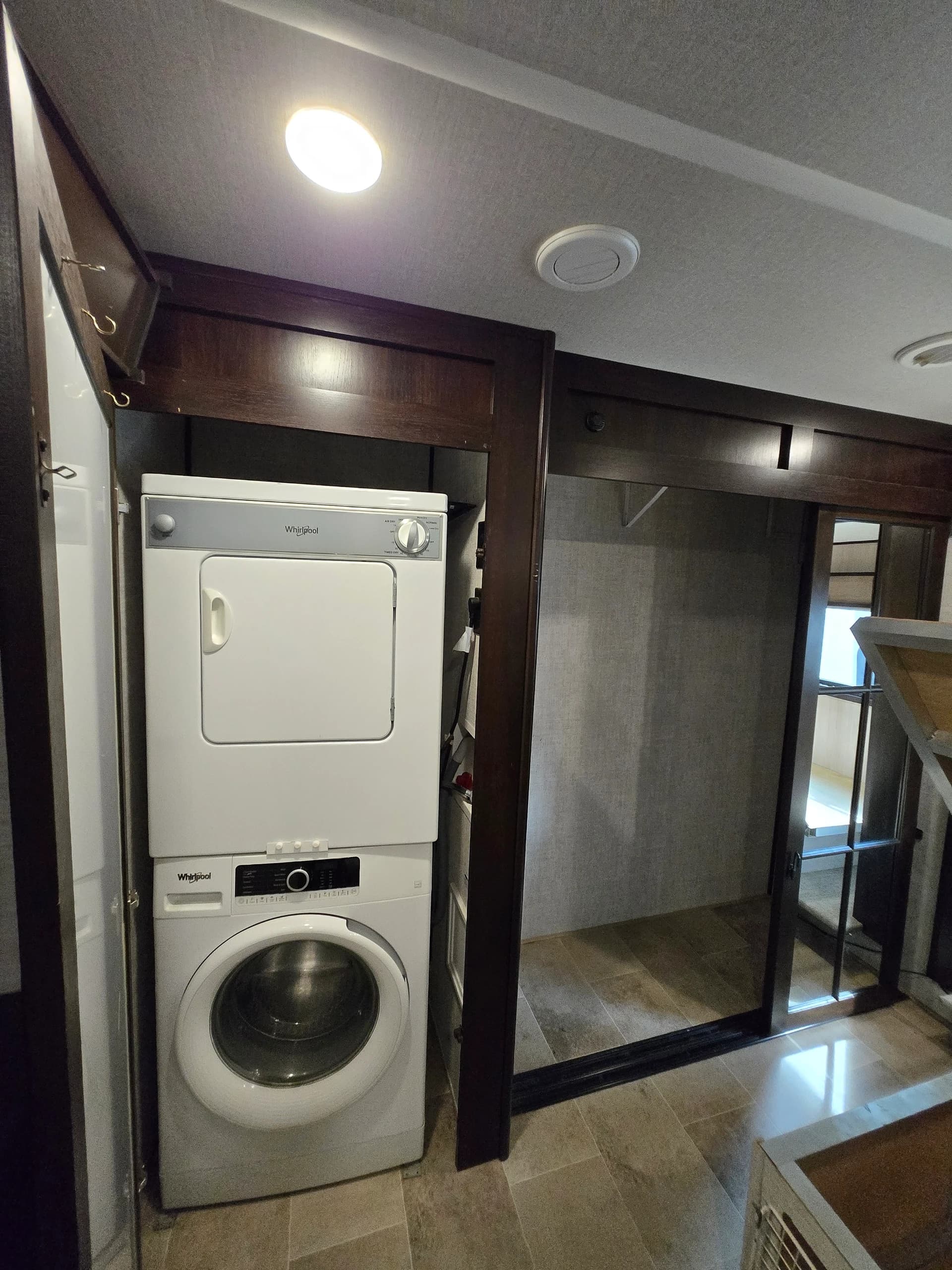 2021 Palomink Columbus 388FK