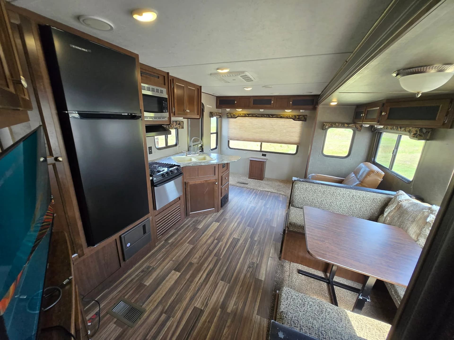 2024 Keystone Hideout 26RLS