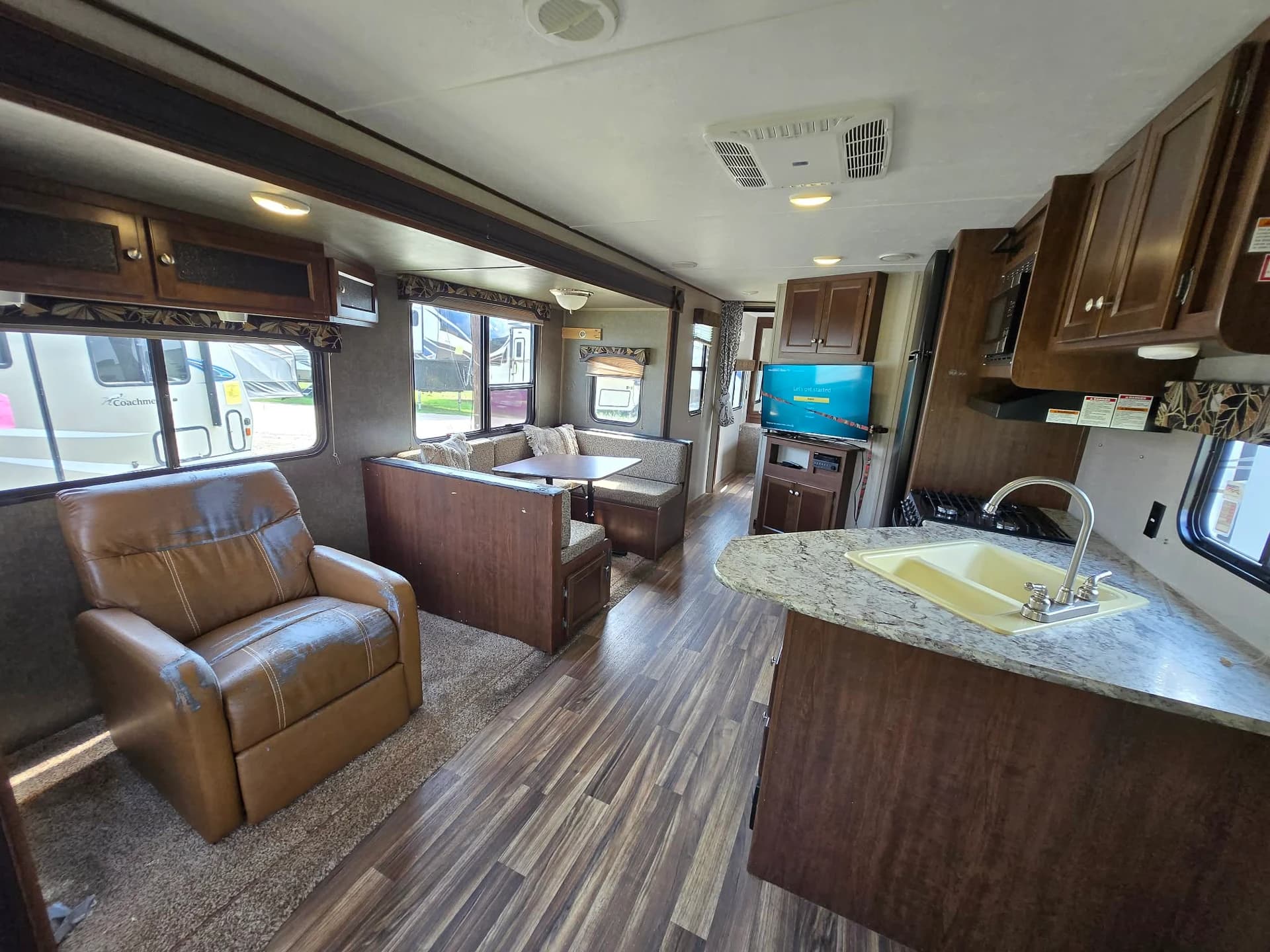 2024 Keystone Hideout 26RLS