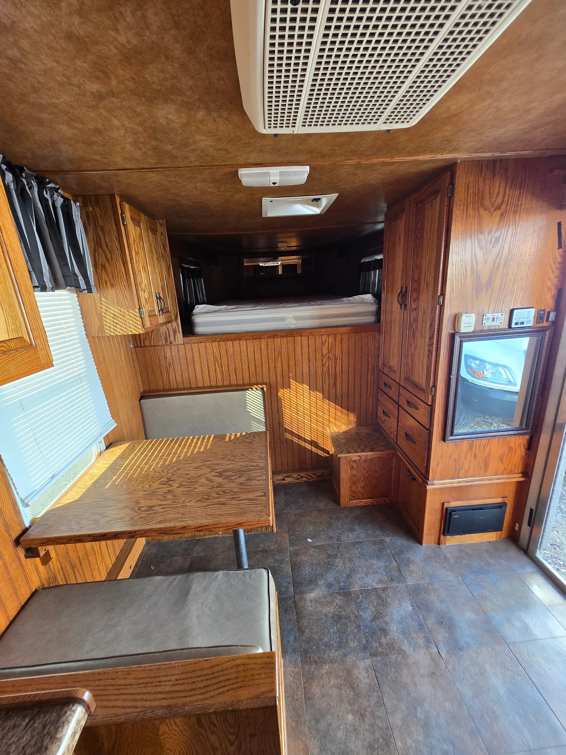 2004 Featherlite 4941 86X40