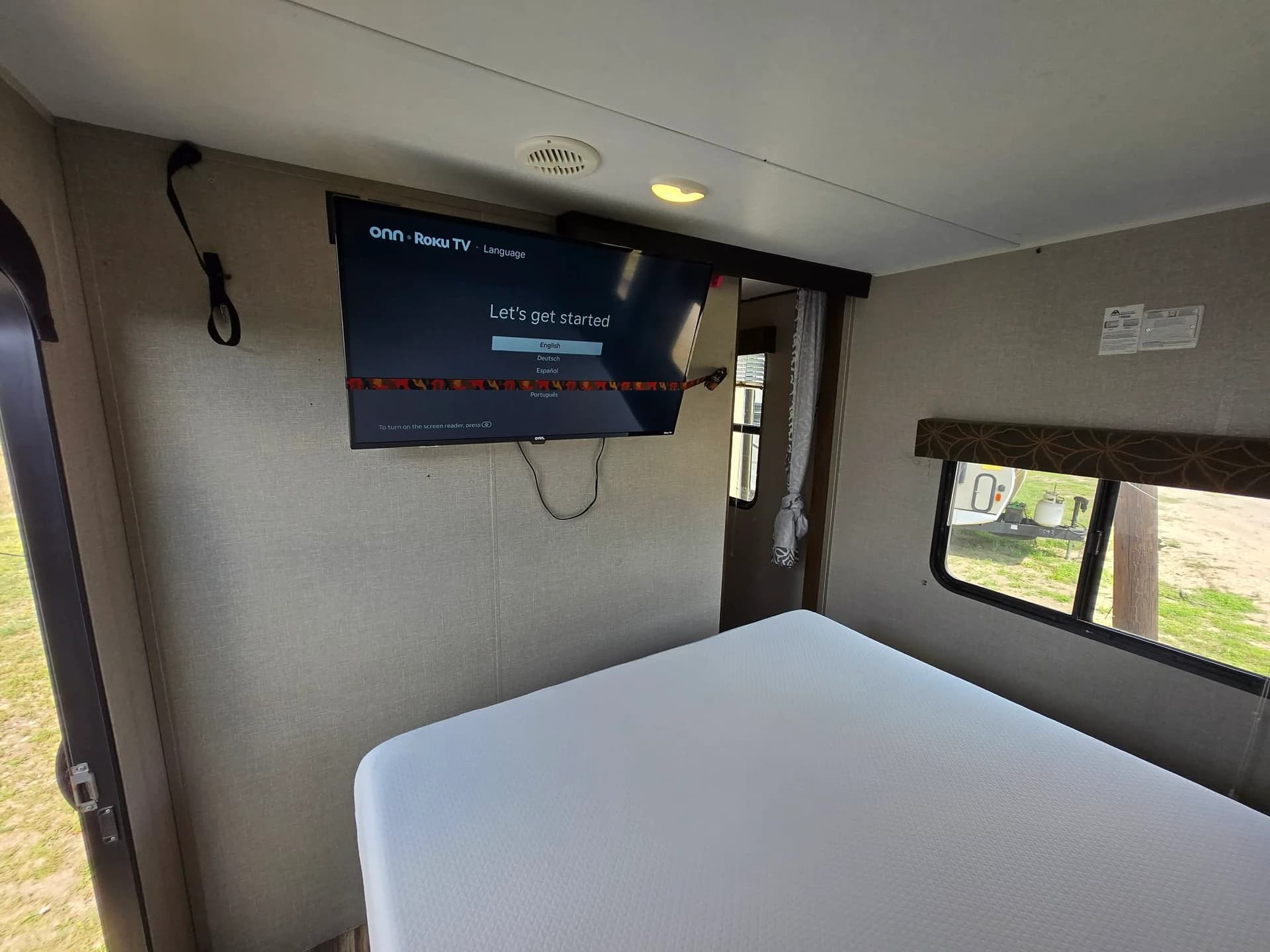 2024 Keystone Hideout 26RLS