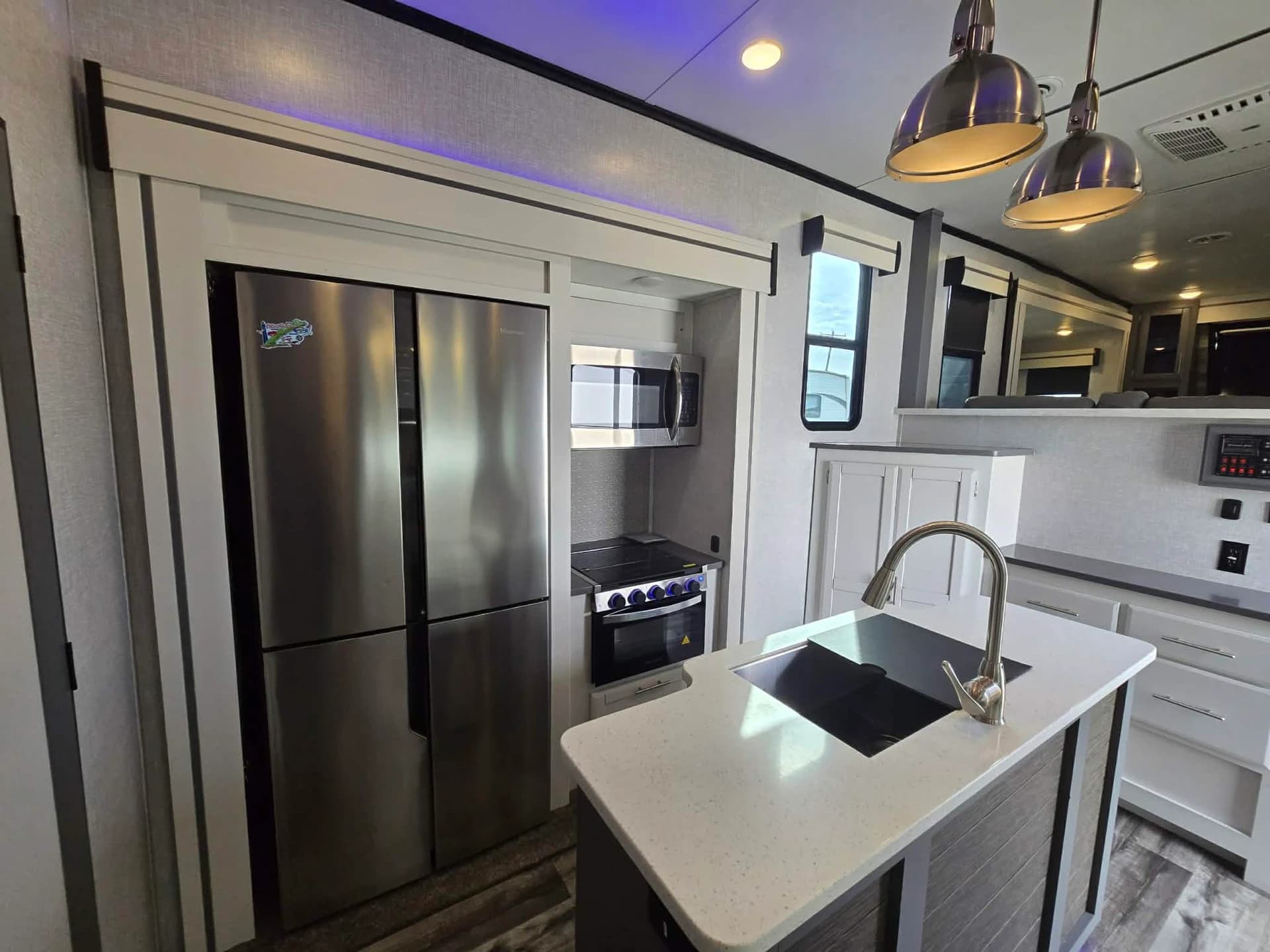 2022 Keystone Volante 3851FL