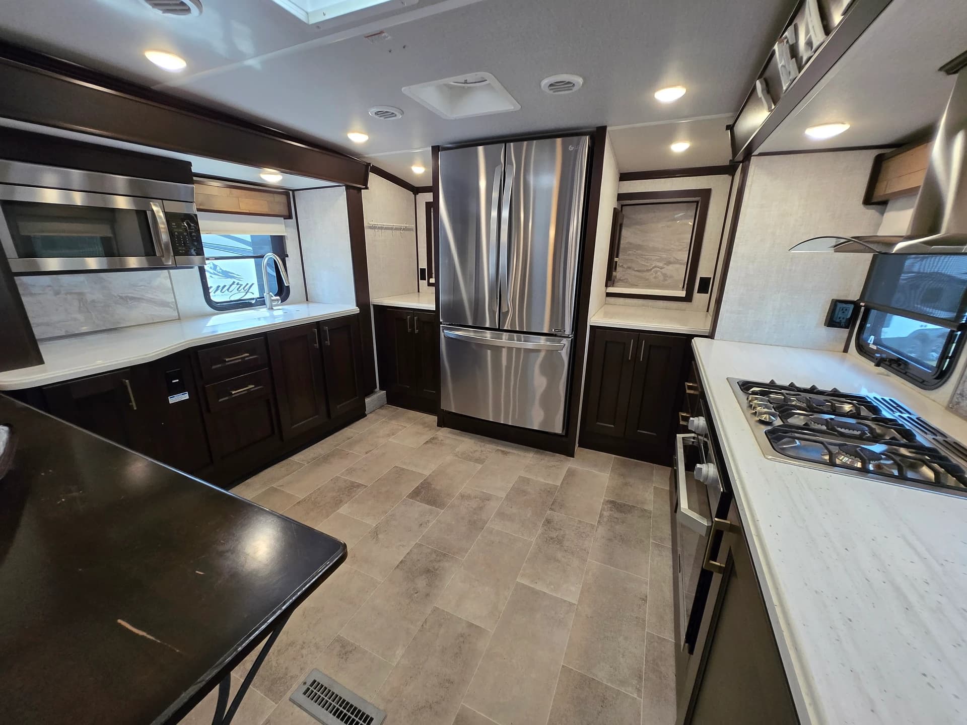 2021 Palomink Columbus 388FK