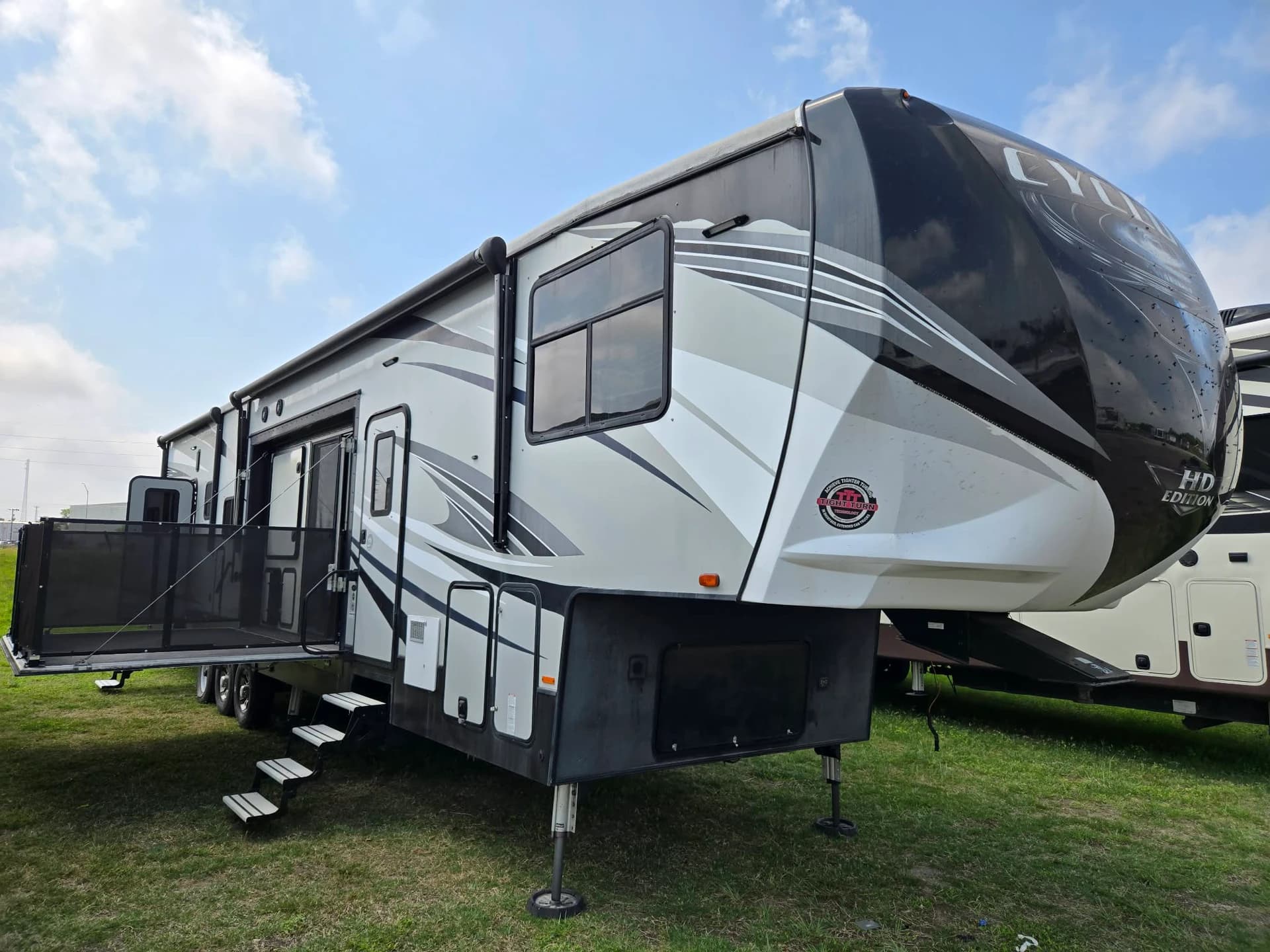 2019 Heartland Cyclone 4270