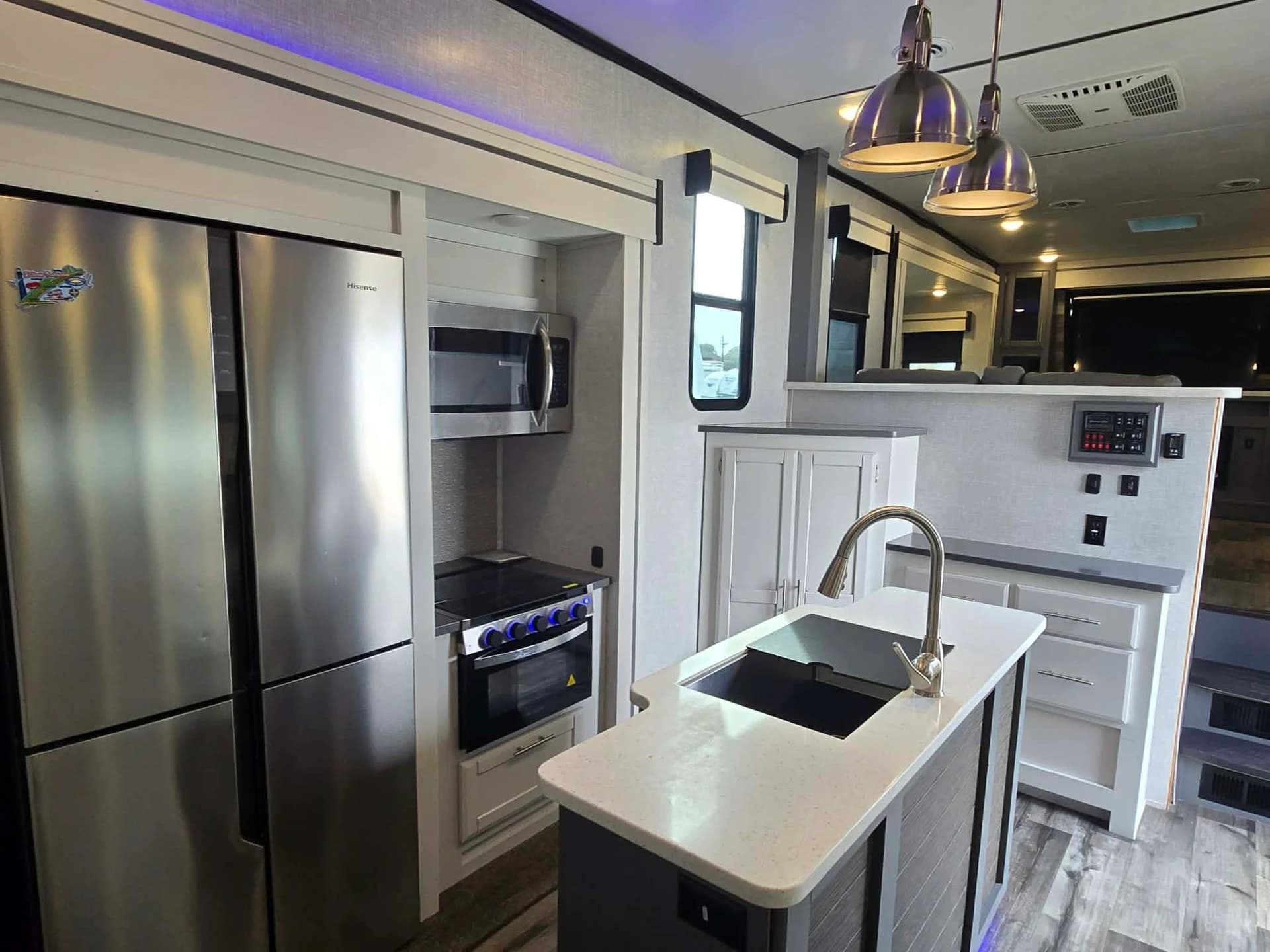 2022 Keystone Volante 3851FL