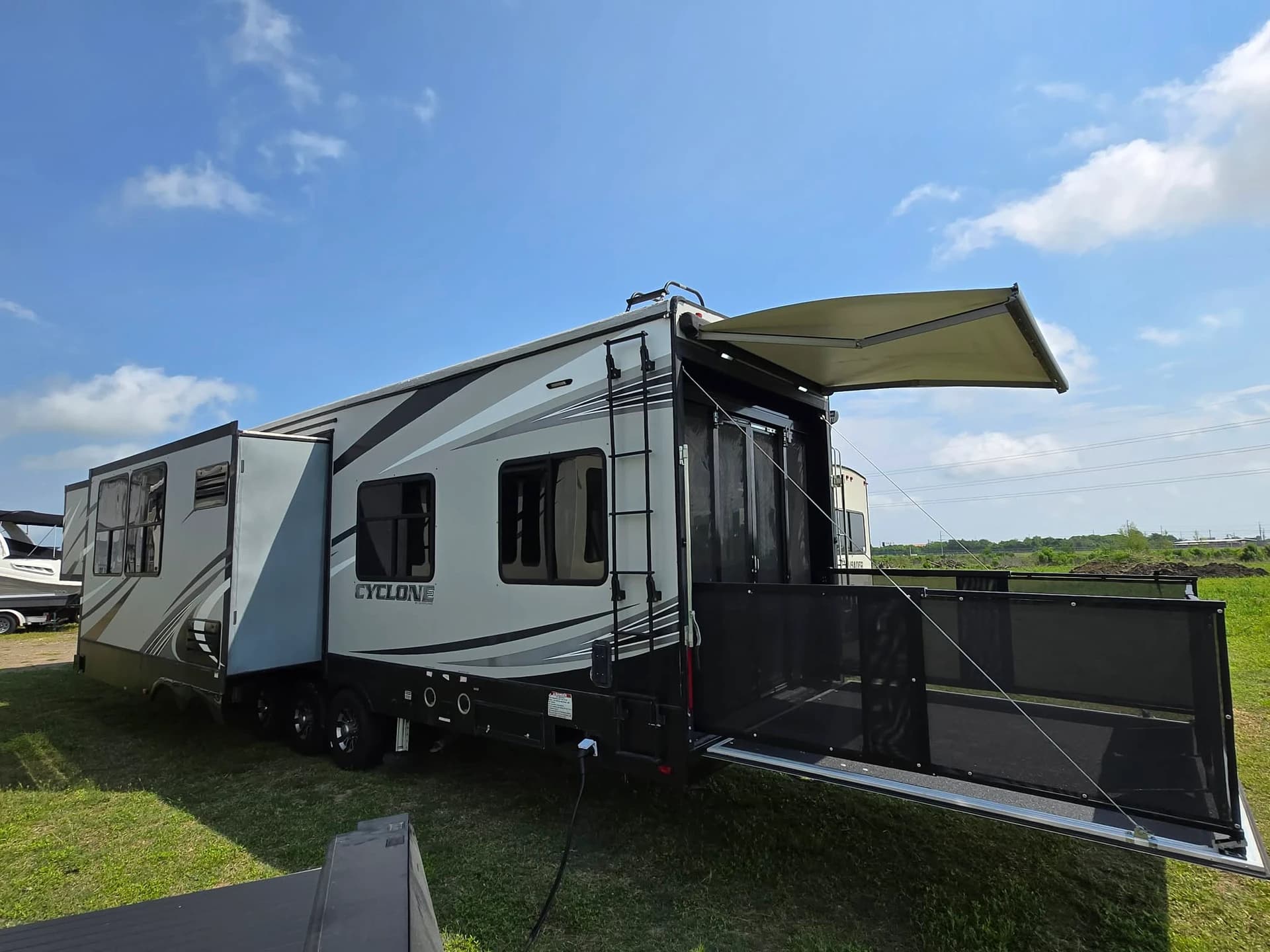 2019 Heartland Cyclone 4270