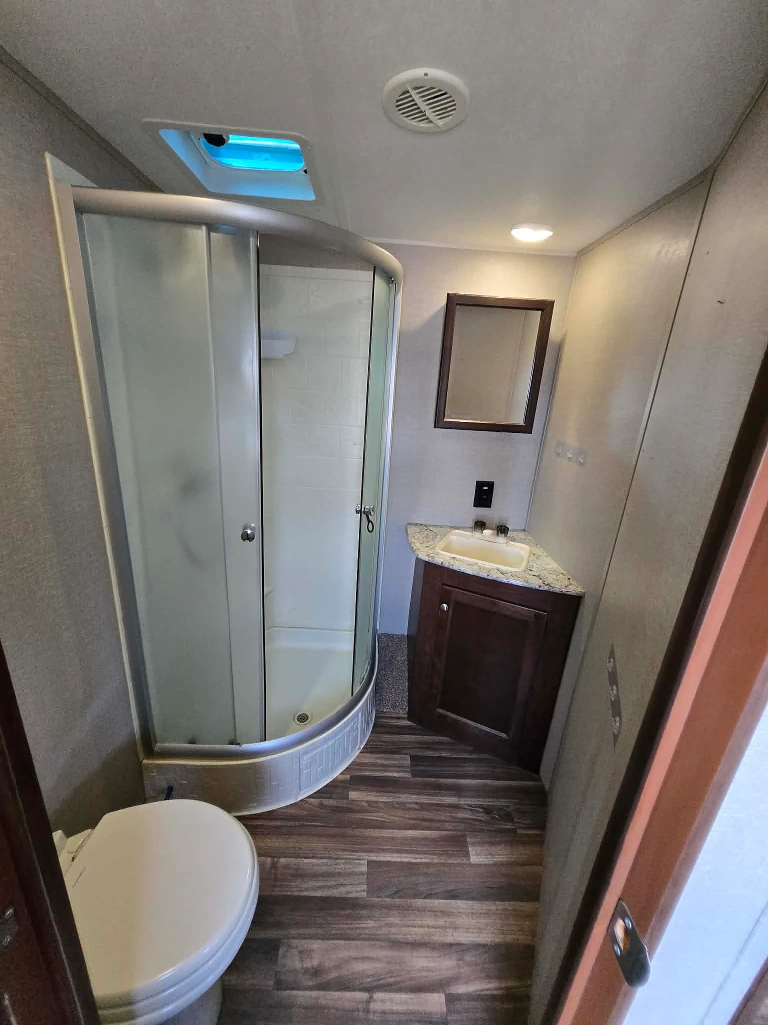 2024 Keystone Hideout 26RLS