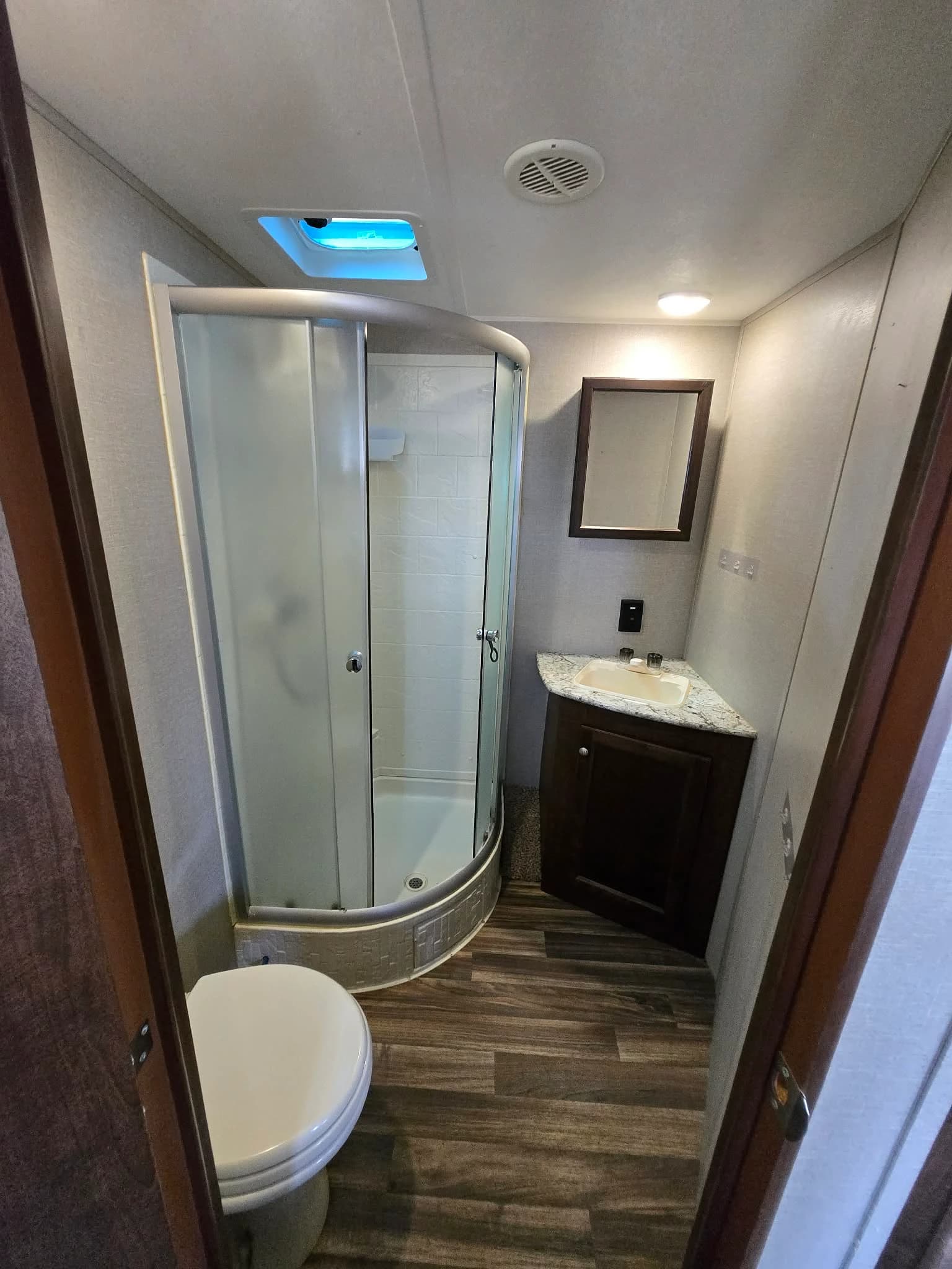 2024 Keystone Hideout 26RLS