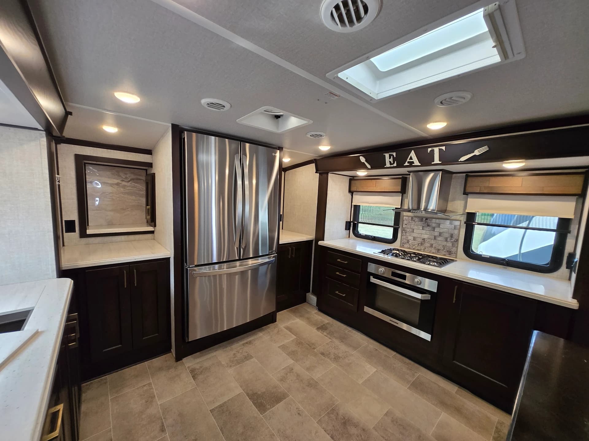 2021 Palomink Columbus 388FK