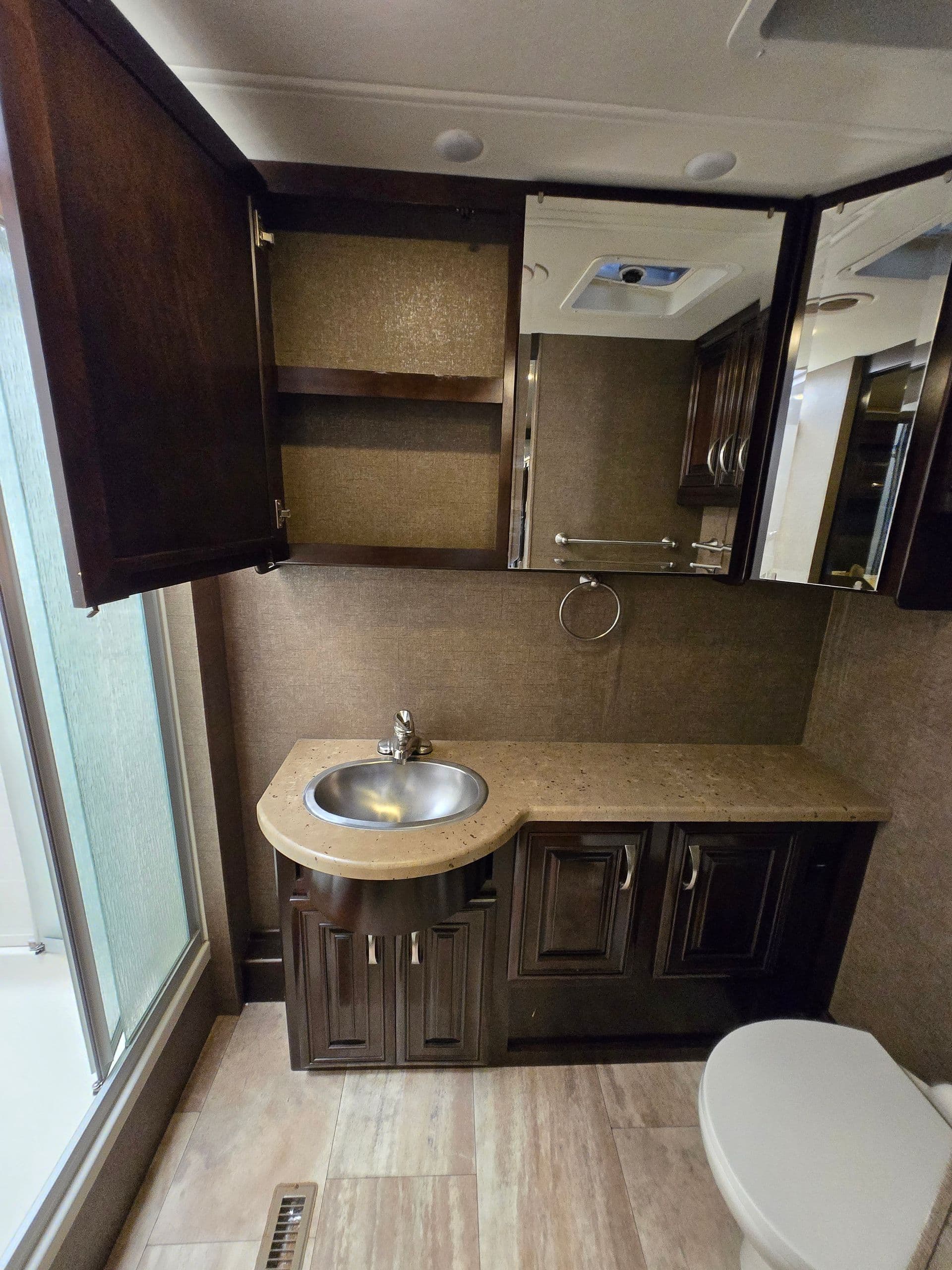 2017 Thor Challenger 37LX