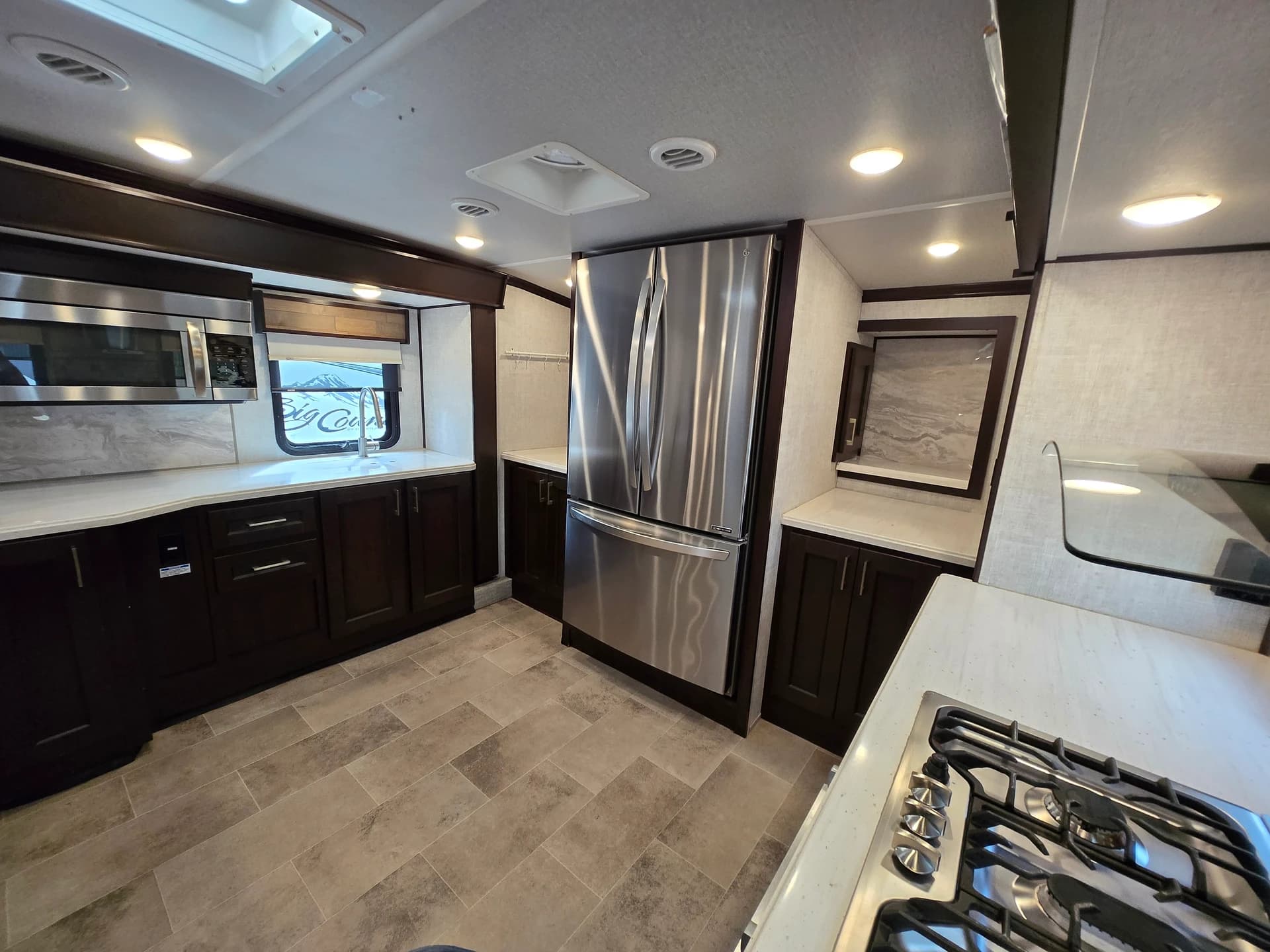 2021 Palomink Columbus 388FK