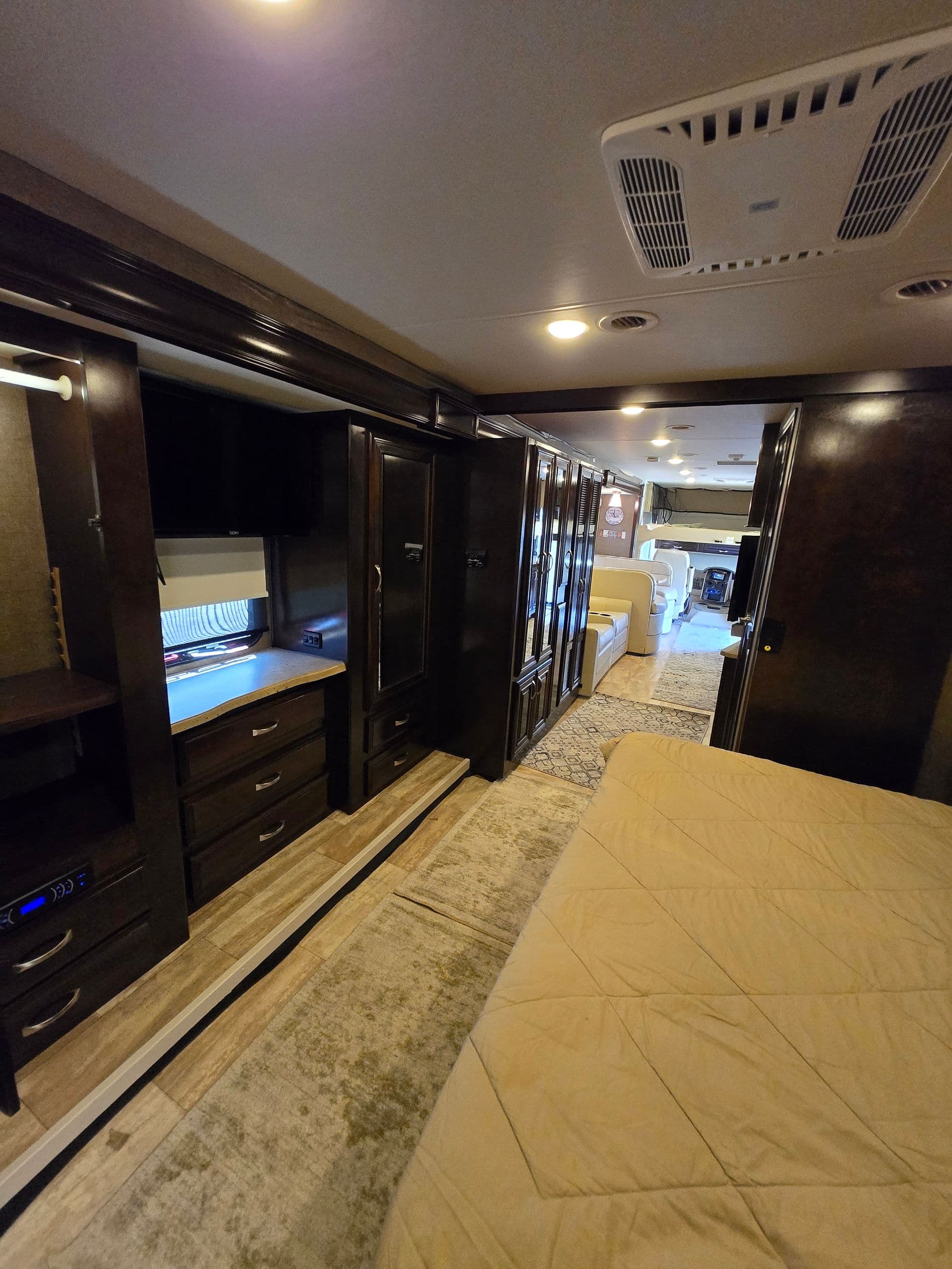 2017 Thor Challenger 37LX